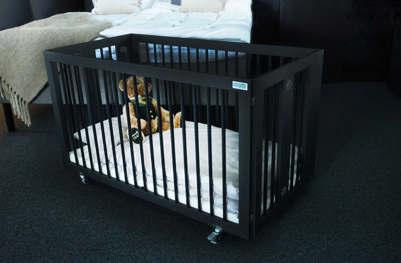 Crib Edward, EU certified through SP, Black